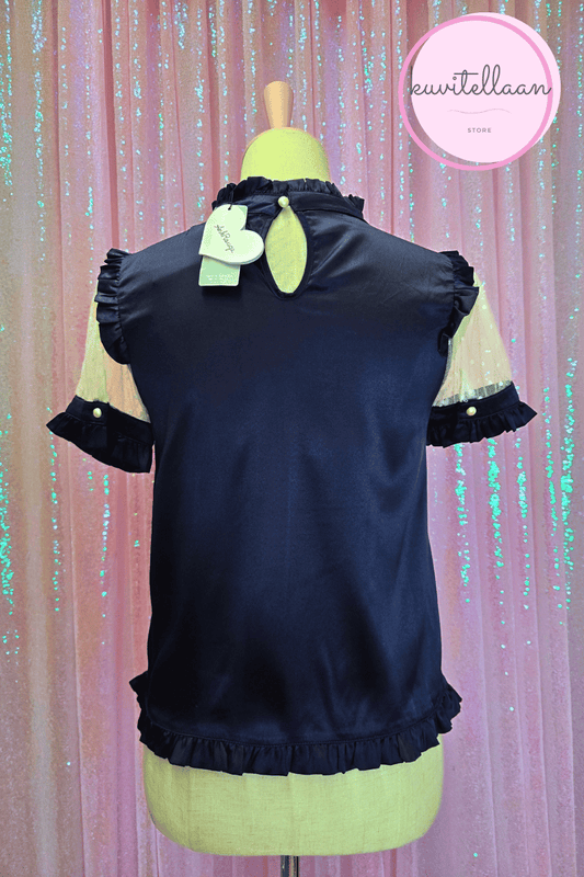 Ank Rouge lyhythihainen tummansininen pusero ruseteilla ja syd&auml;mell&auml;