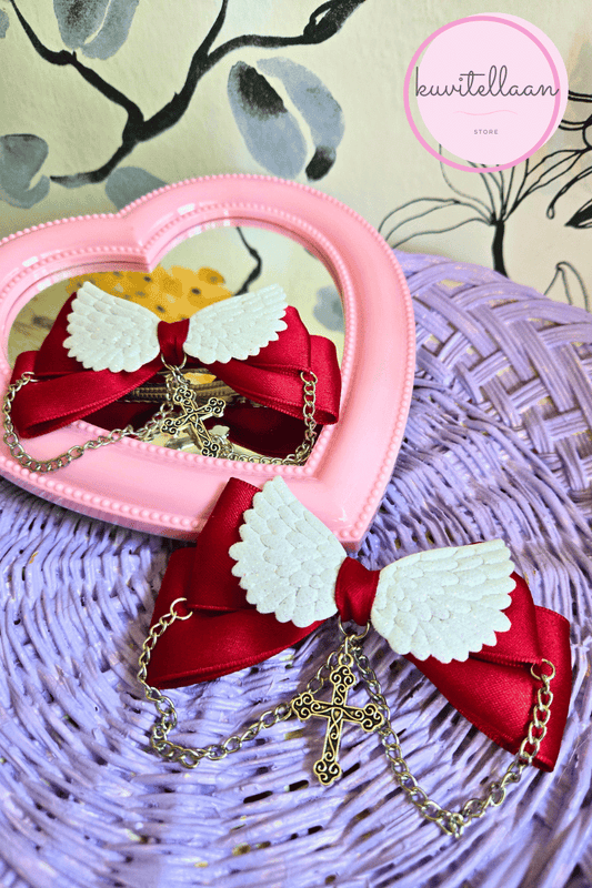 Hiusrusetti enkelin siivill&auml; ja ristill&auml;