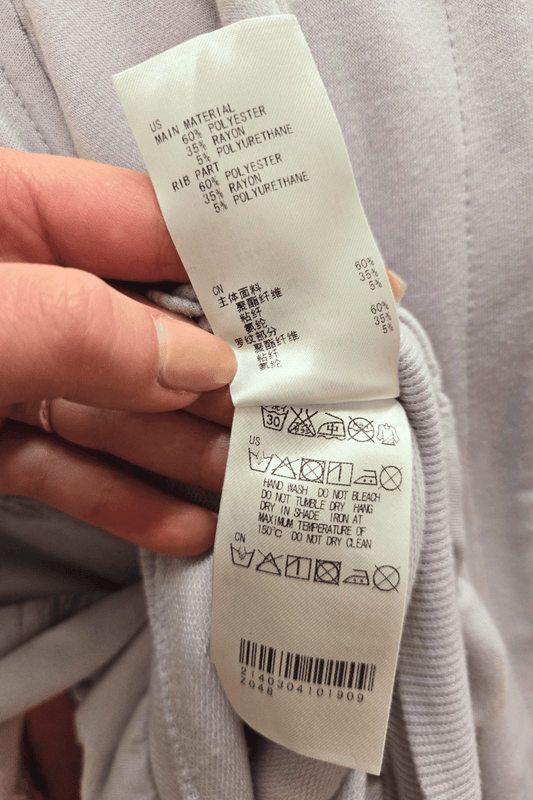 E hyphen world gallery violetti huppari kissapainatuksella (k&auml;ytetty)